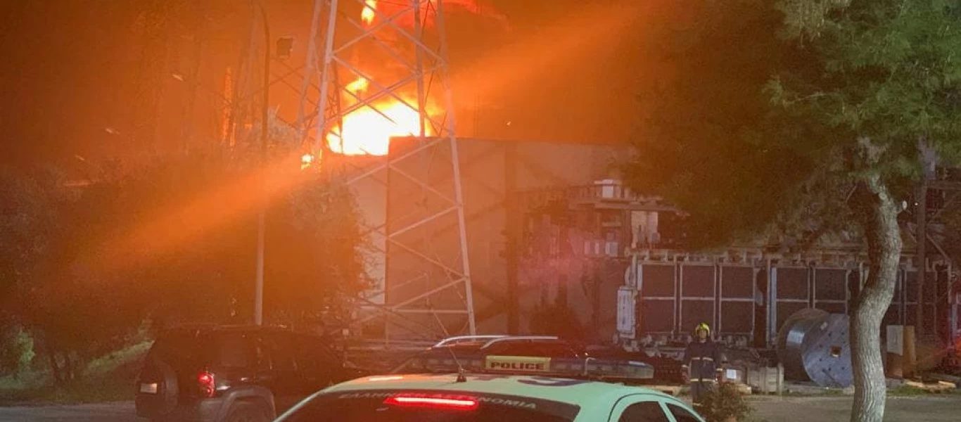 Σε βραχυκύκλωμα αποδίδει τη φωτιά στον Ασπρόπυργο ο ΑΔΜΗΕ - Στο σημείο Κ.Σκρέκας και Μ.Μανουσάκης (φωτο)